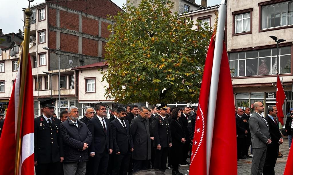 10 Kasım Atatürk'ü Anma Çelenk Töreni